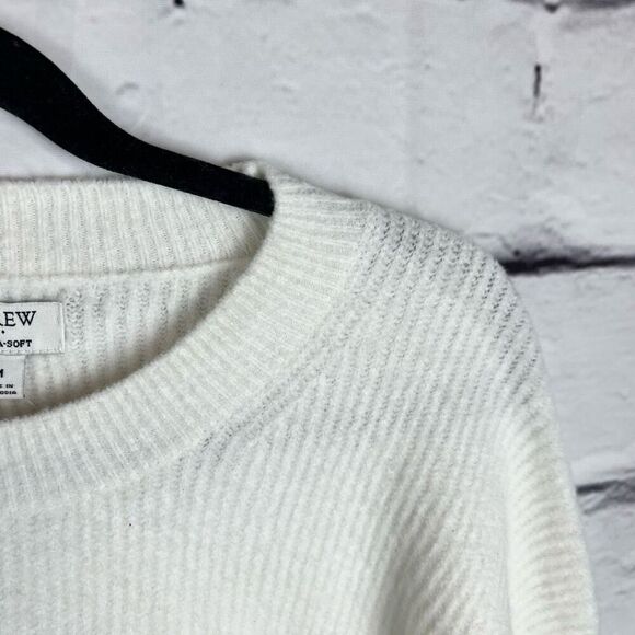 J.Crew Women's Ivory Ribbed Crewneck Pullover Sweater Size M NWT - Picture 6 of 9